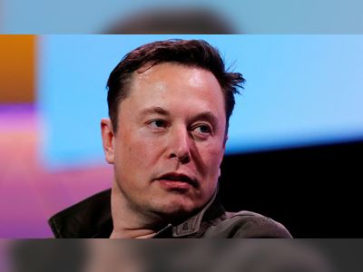 Elon Musk: It was a joke - I'm NOT buying Manchester United