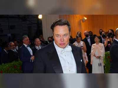 Elon Musk's trove of private text messages is a bad look for him — and another win for Twitter, experts say