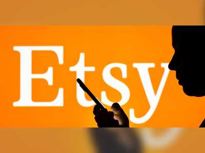 Etsy told sellers that payments will be delayed because it was using Silicon Valley Bank