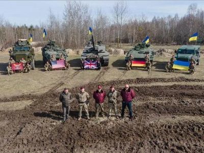 Ukrainian minister said riding in a British tank is like driving a Rolls-Royce