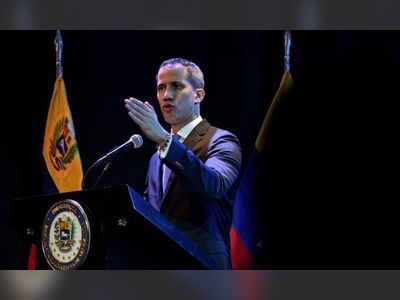 Venezuelan opposition leader Juan Guaidó ejected from Colombia