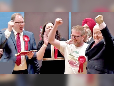 Labour and Lib Dems take seats from Tories in England local elections